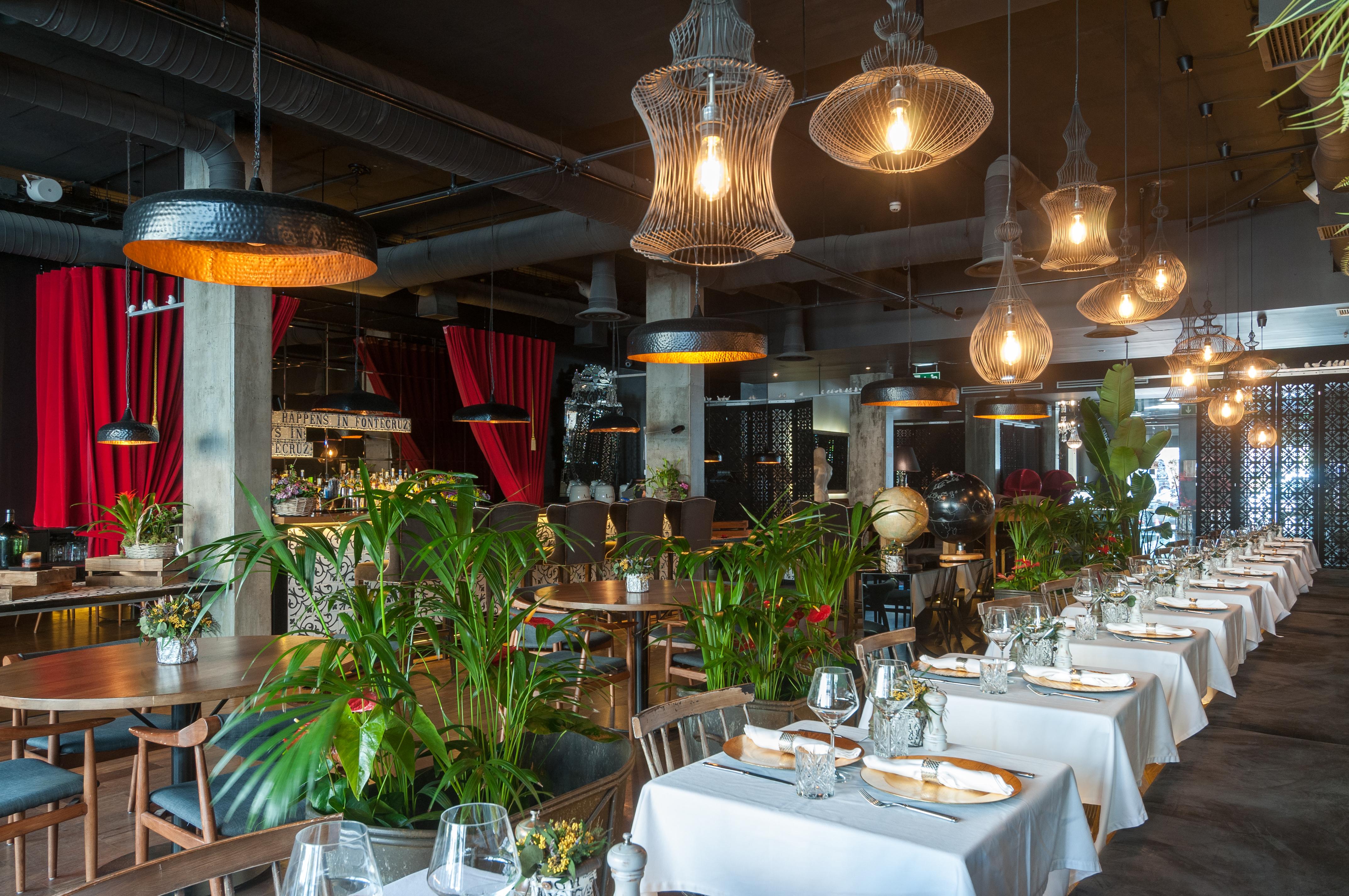 138 Liberdade Hotel ลิสบอน ภายนอก รูปภาพ Restaurant interior