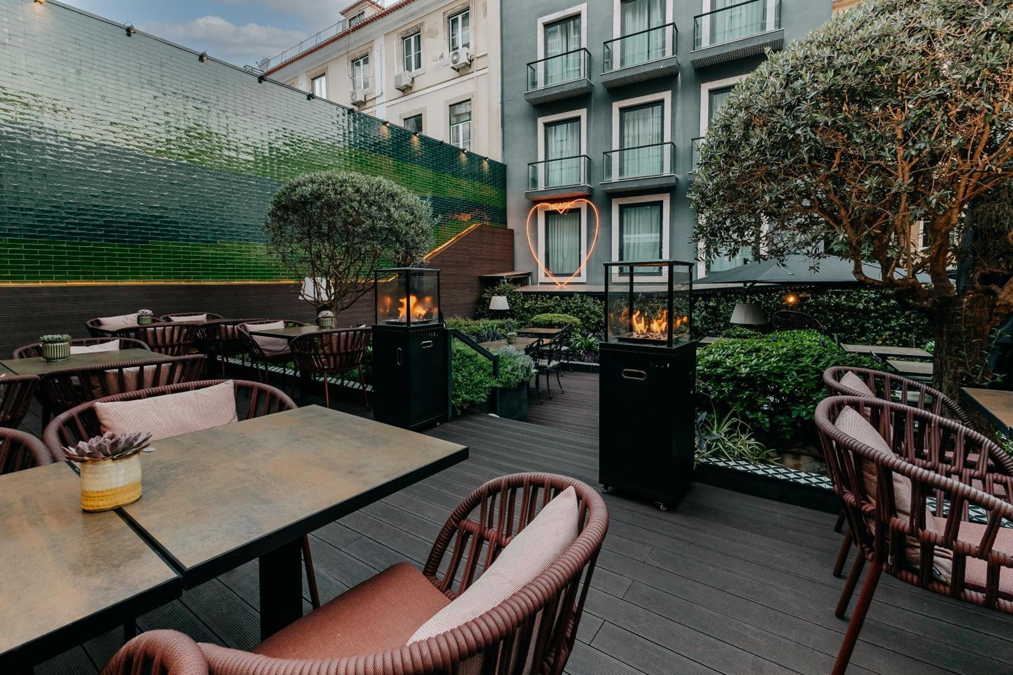 138 Liberdade Hotel ลิสบอน ภายนอก รูปภาพ The Garden