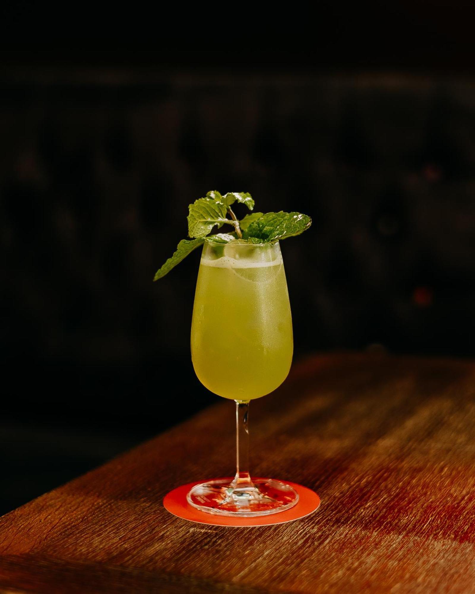 138 Liberdade Hotel ลิสบอน ภายนอก รูปภาพ A celery cooler
